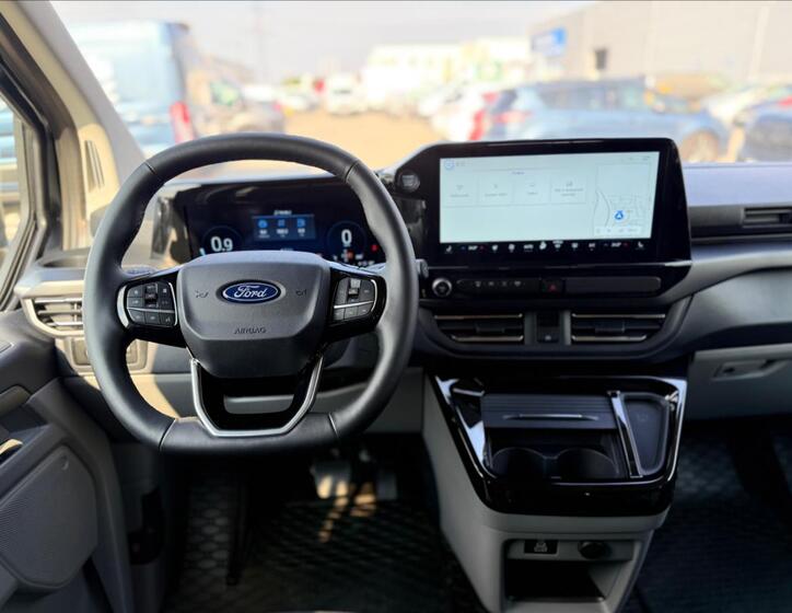 Ford Tourneo Custom 26