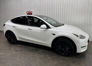 Tesla Model Y 11