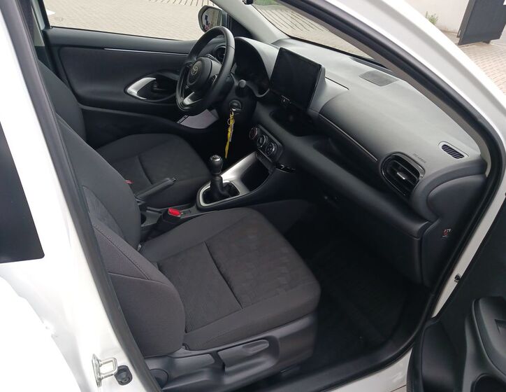 Toyota Yaris 14