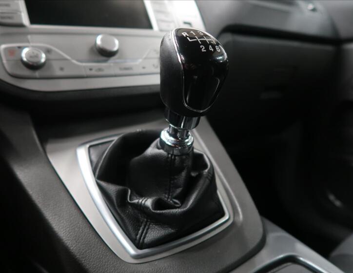 Ford Kuga 28