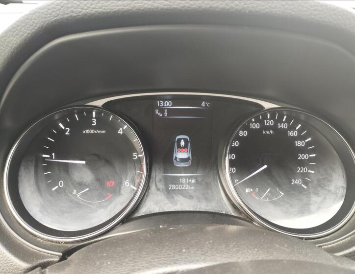 Nissan X-Trail 7