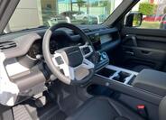 Land Rover Defender 8
