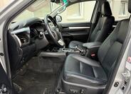 Toyota Hilux 8