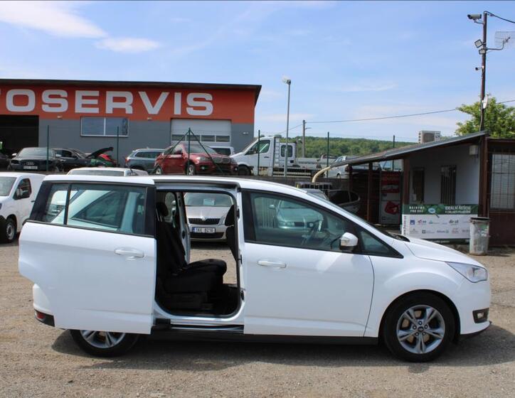 Ford Grand C-MAX 28