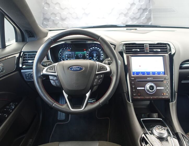 Ford Mondeo 9