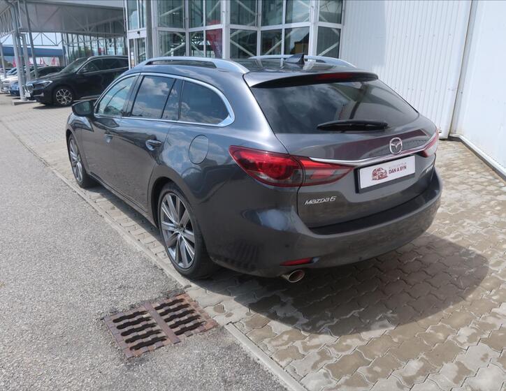 Mazda 6 4