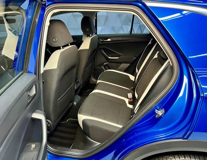 Volkswagen T-Roc 12