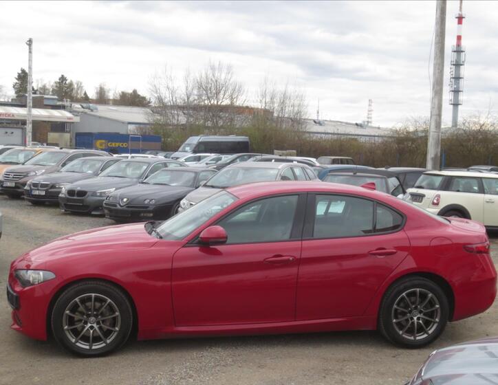 Alfa Romeo Giulia 5