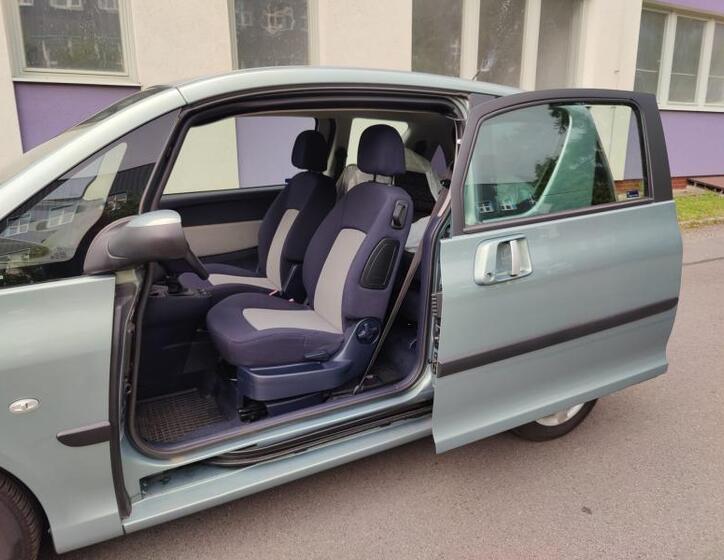 Peugeot 1007 7