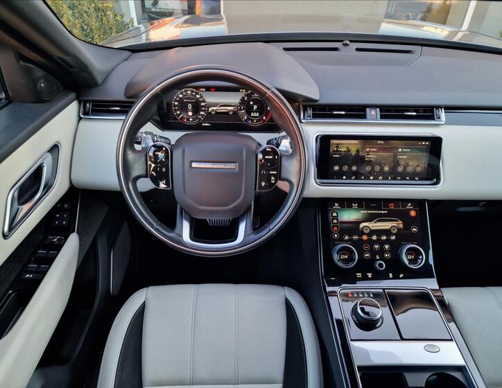 Land Rover Range Rover Velar 12