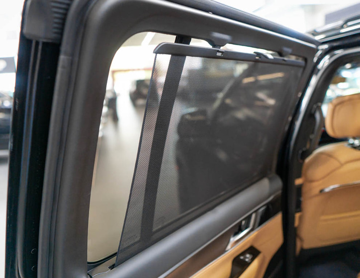 Jeep Grand Wagoneer 43