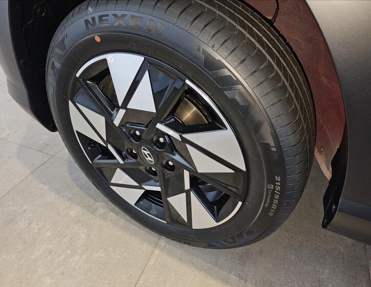 Hyundai Kona 12