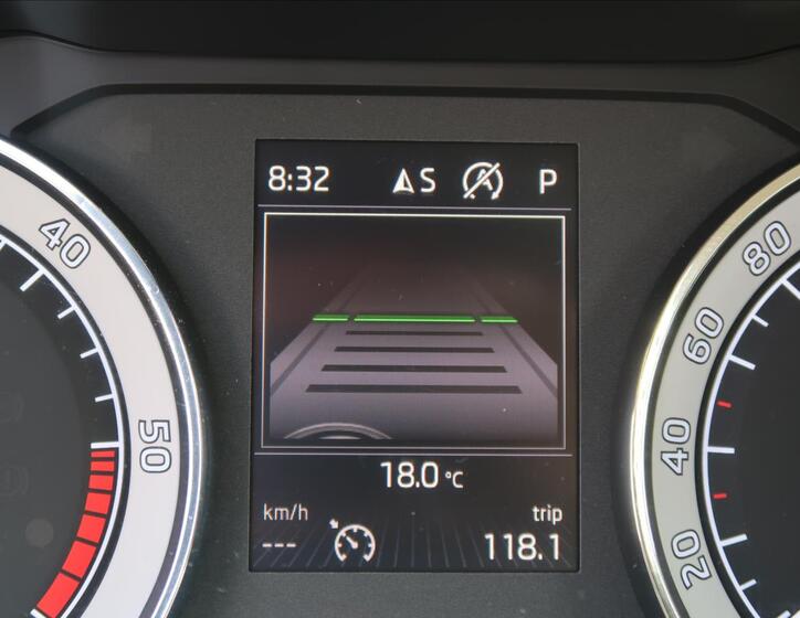 Škoda Superb 12