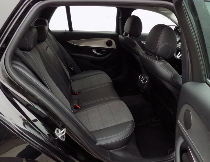 Mercedes-Benz Třídy E 18