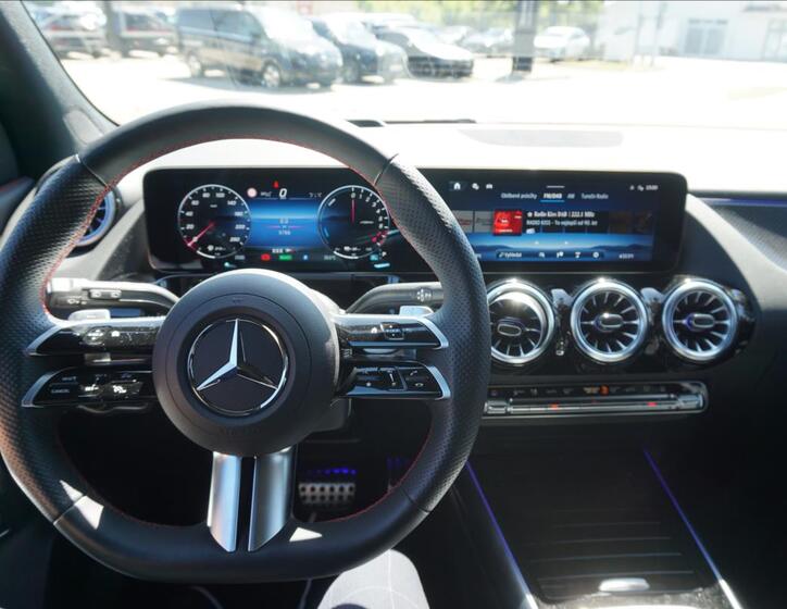 Mercedes-Benz GLA 16