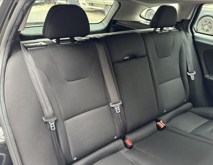 Volvo V60 28