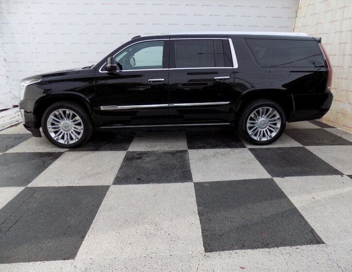 Cadillac Escalade 2