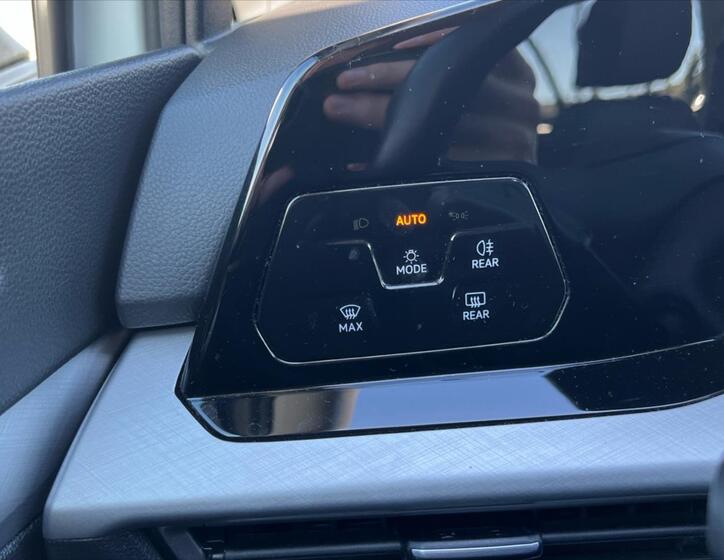 Volkswagen Golf 25