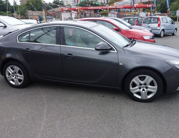 Opel Insignia 5