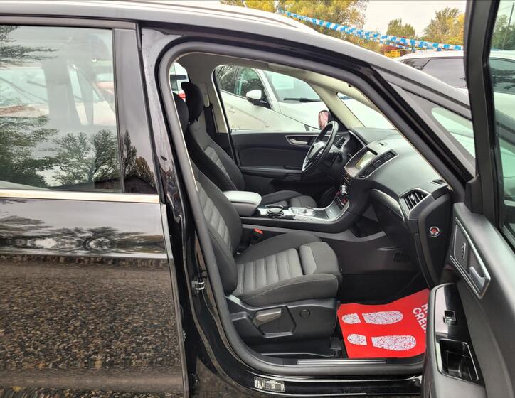 Ford Galaxy 12