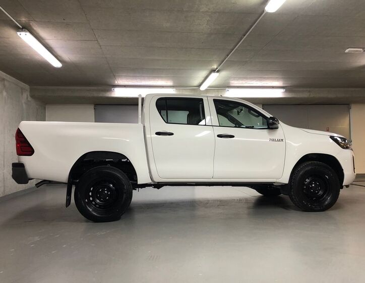 Toyota Hilux 4