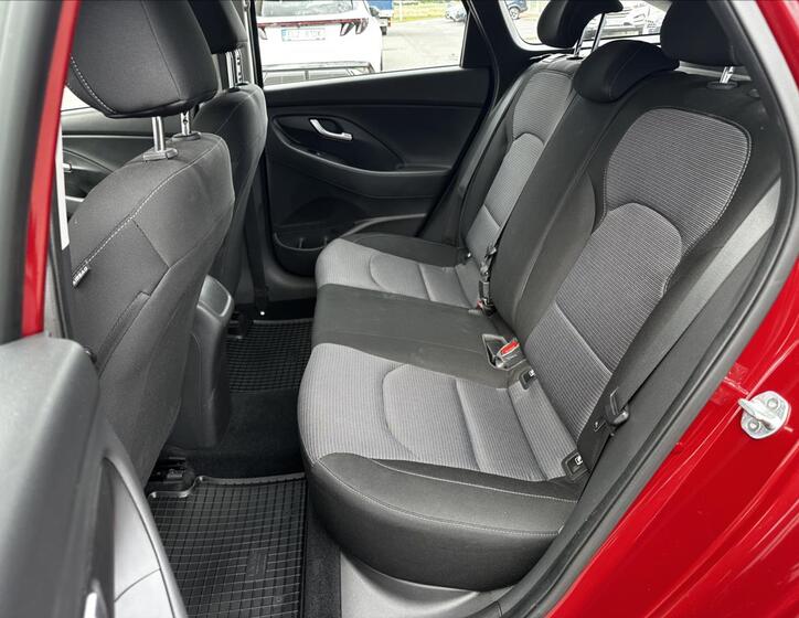 Hyundai i30 11