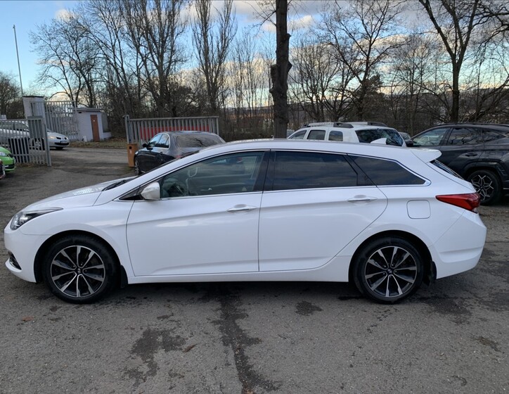 Hyundai i40 8