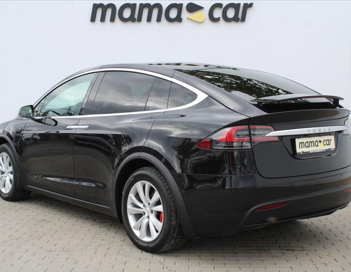 Tesla Model X 5