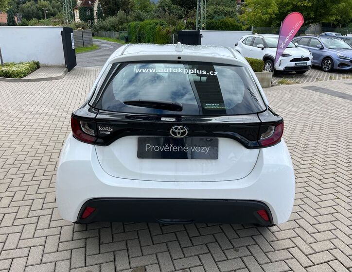 Toyota Yaris 5