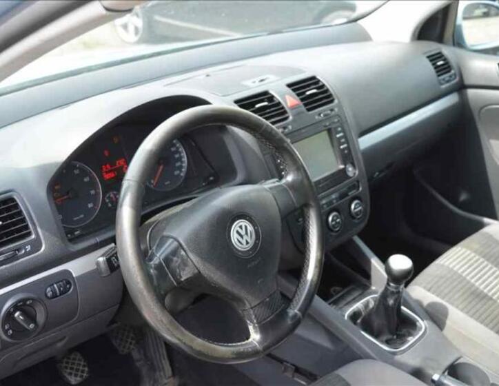 Volkswagen Golf 22