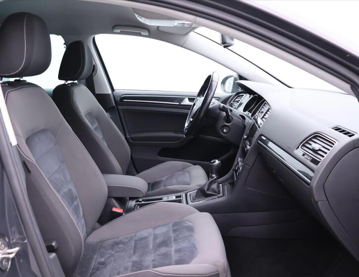 Volkswagen Golf 14