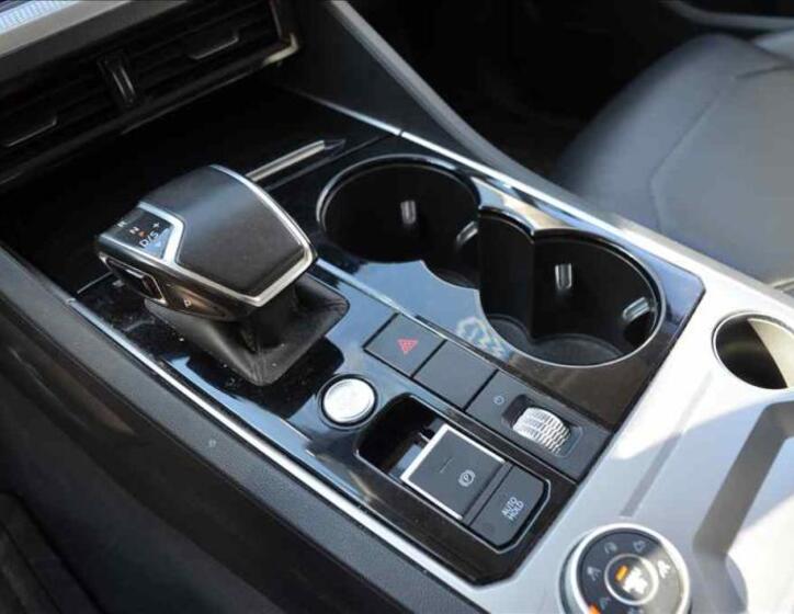 Volkswagen Touareg 13