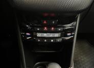 Peugeot 2008 13