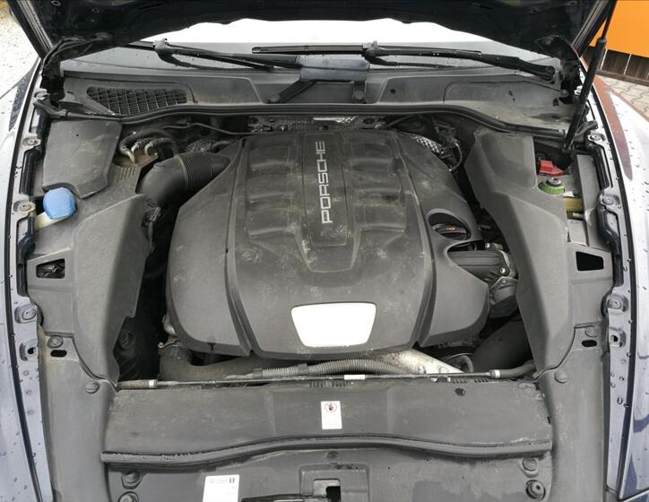 Porsche Cayenne 21