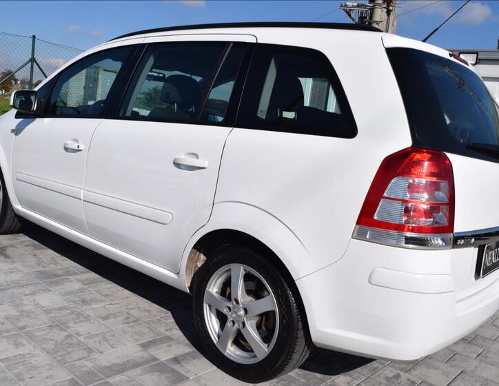 Opel Zafira 7