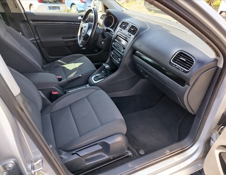 Volkswagen Golf 30