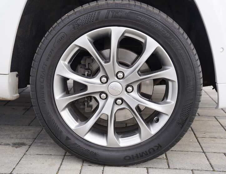 Jeep Grand Cherokee 11