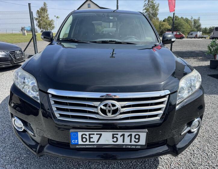 Toyota RAV4 2