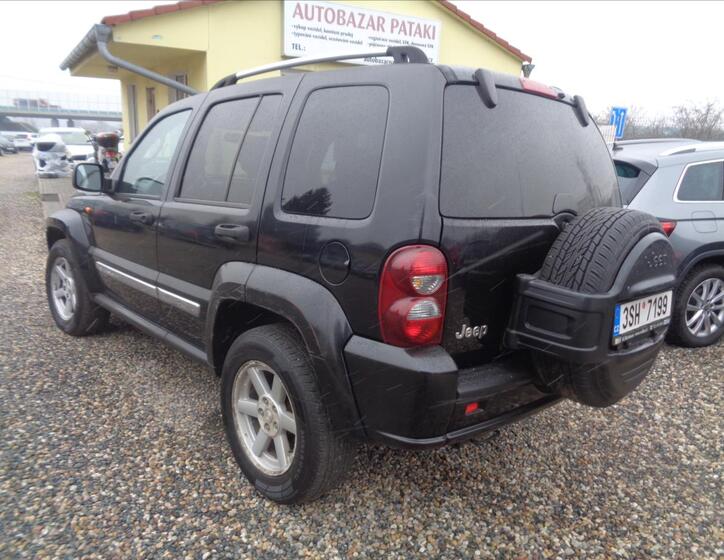Jeep Cherokee 6