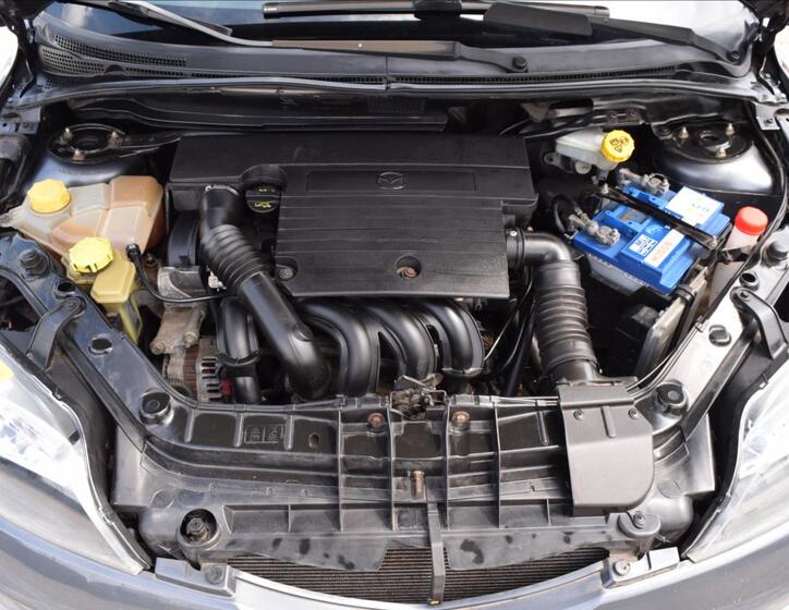 Mazda 2 40