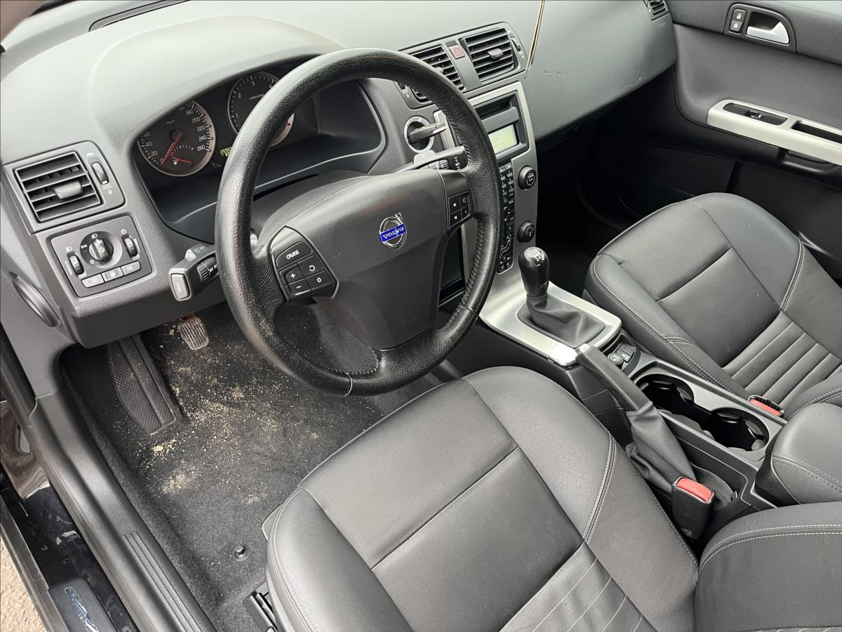 Volvo S40