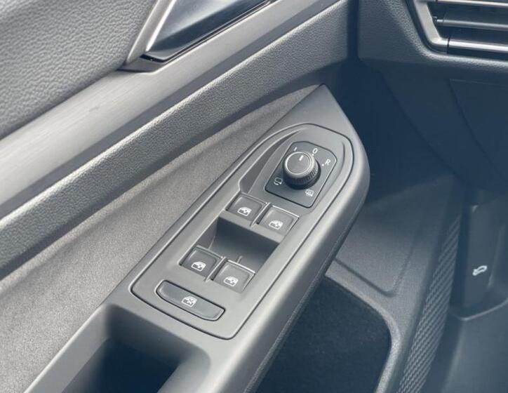 Volkswagen Golf 51