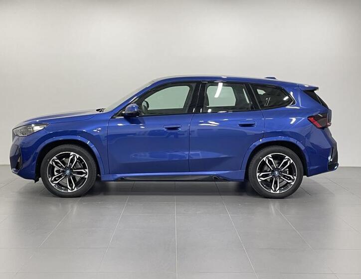 BMW iX1 3