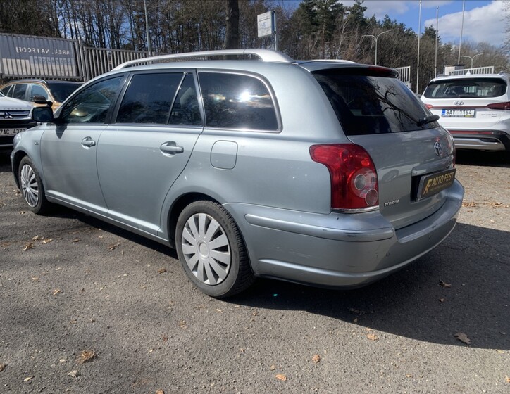 Toyota Avensis 6