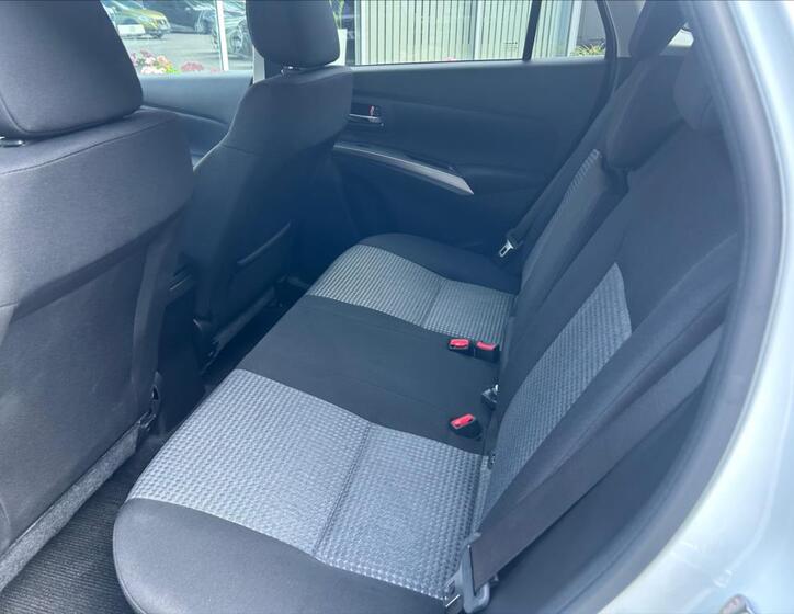 Suzuki S-Cross 9