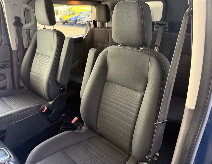 Ford Transit Custom 10