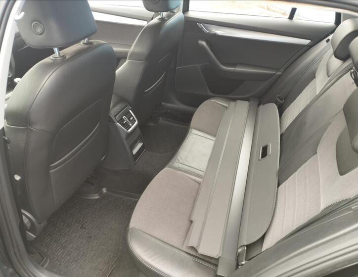Škoda Octavia 10