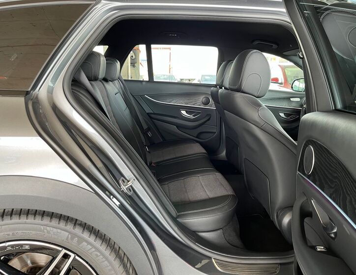 Mercedes-Benz Třídy E 19