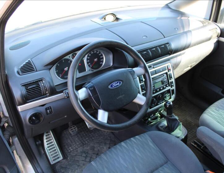 Ford Galaxy 12