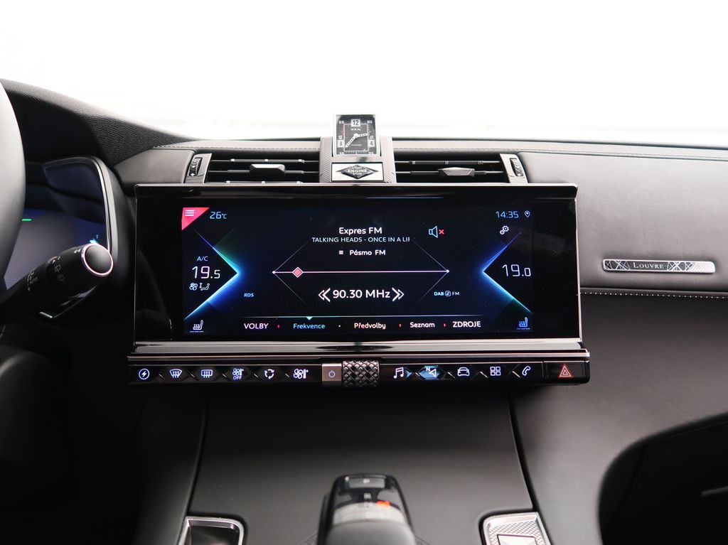 DS Automobiles DS7 Crossback